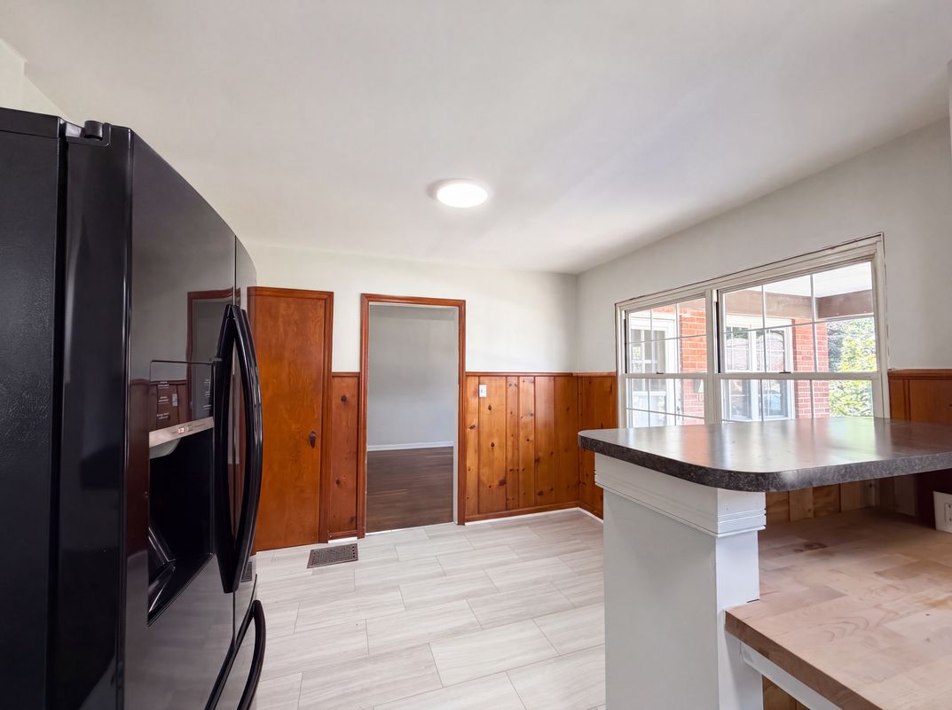 Photo 6 of 21 of 1304 Coolidge Ave, Cincinnati, OH