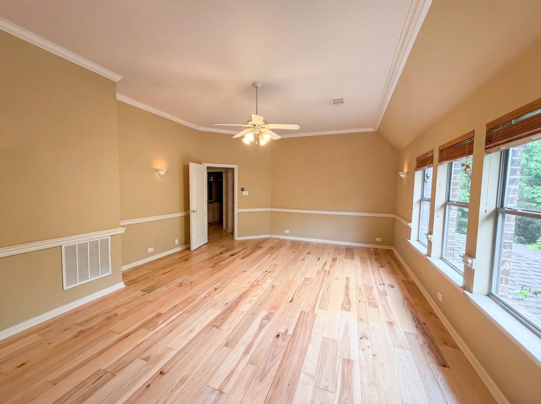 Photo 19 of 29 of 1309 Winding Brook Dr, Garland, TX