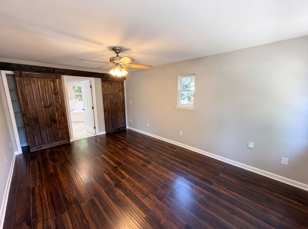 Photo 4 of 31 of 1322 Carolyn Dr, Charlotte, NC