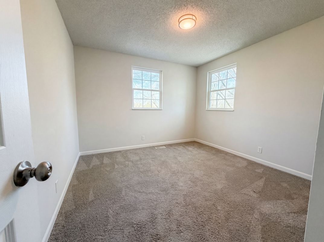 Photo 9 of 21 of 5148 Roxborough Dr, Hermitage, TN