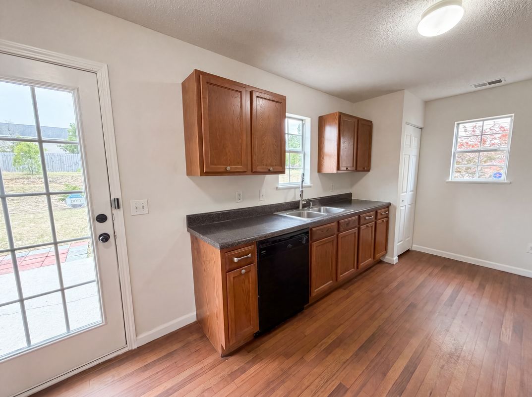 Photo 2 of 24 of 406 Fox Trot Dr, Columbia, SC