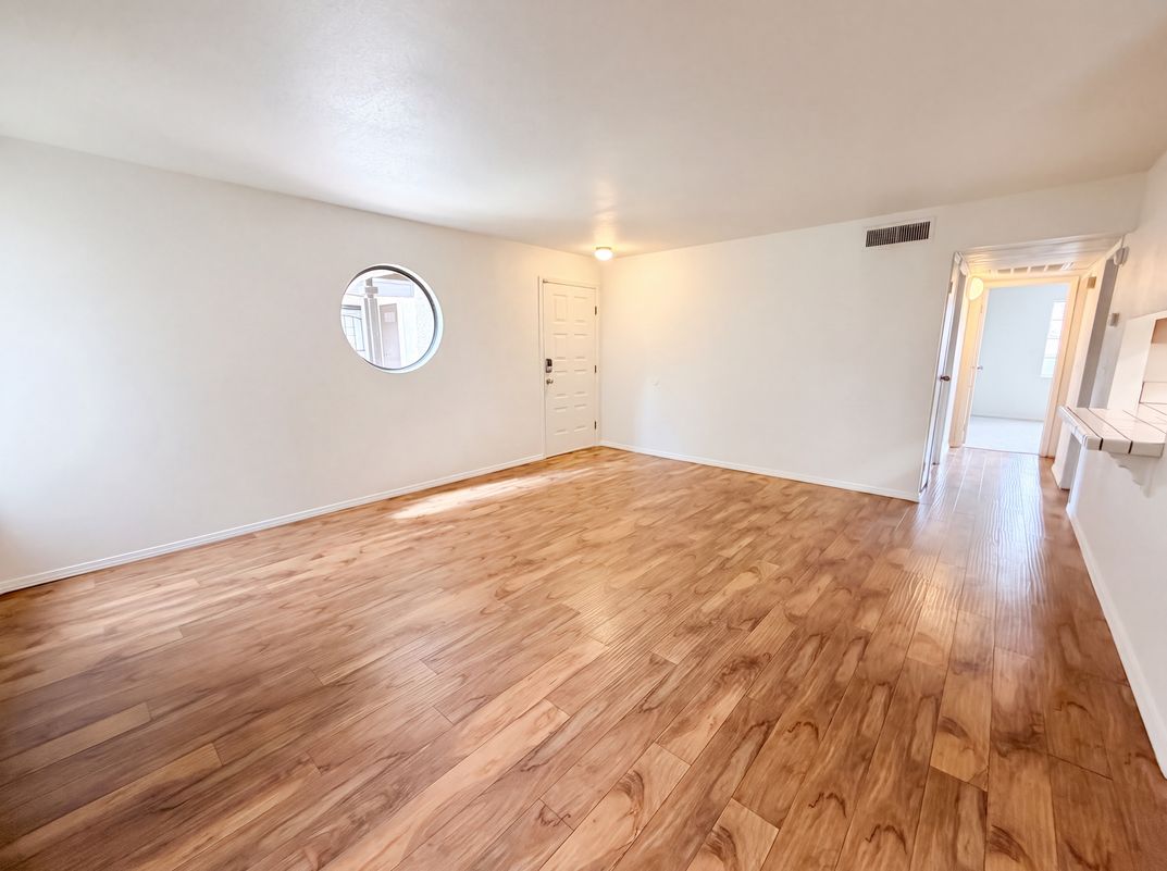 Photo 15 of 24 of 5056 Jeffreys St, Las Vegas, NV