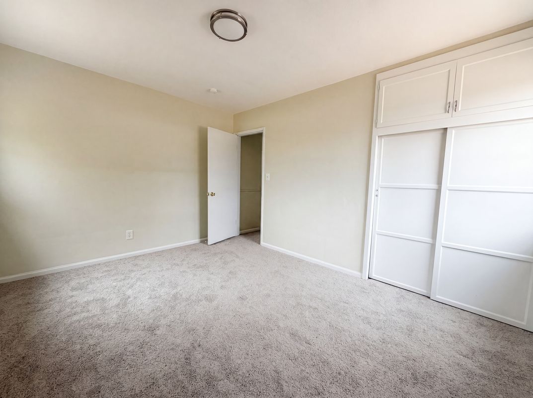 Photo 12 of 19 of 625 Woodlawn Ave, Chula Vista, CA