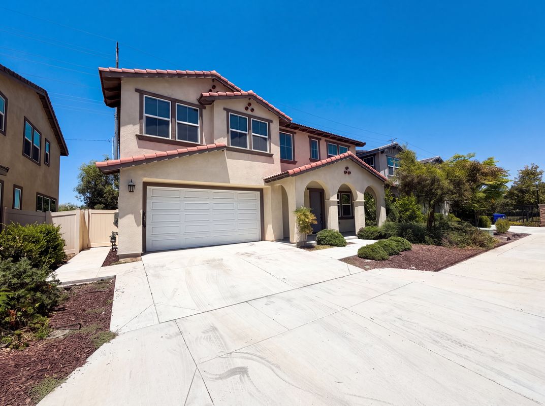 Photo 21 of 24 of 1182 Woodbury Ln, Mentone, CA