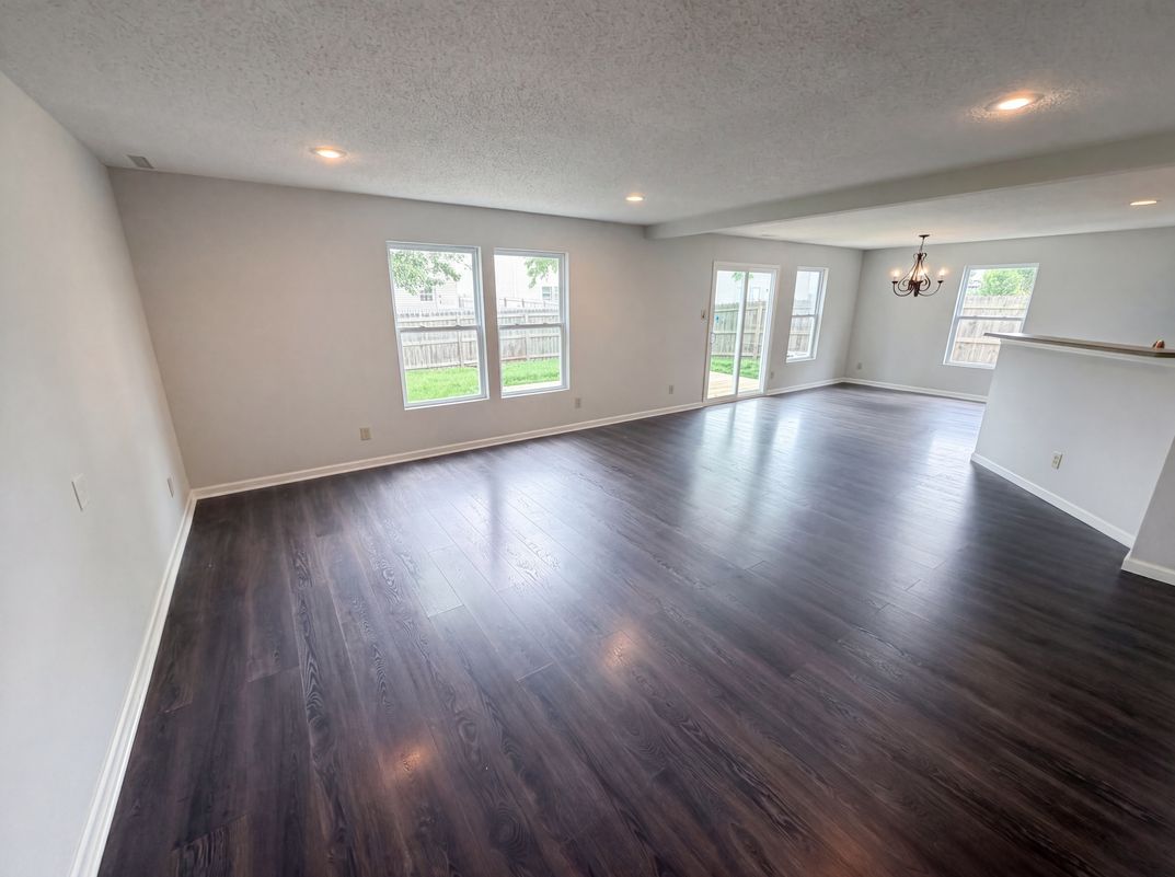 Photo 3 of 23 of 8134 S Firefly Dr, Pendleton, IN