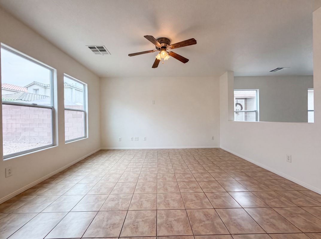 Photo 7 of 20 of 6479 W Eldorado Ln, Las Vegas, NV
