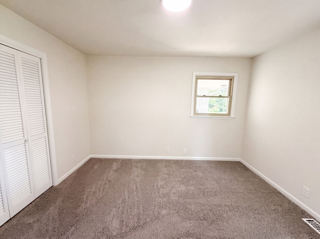 Photo 15 of 22 of 212 Islandia Ct W, Nashville, TN