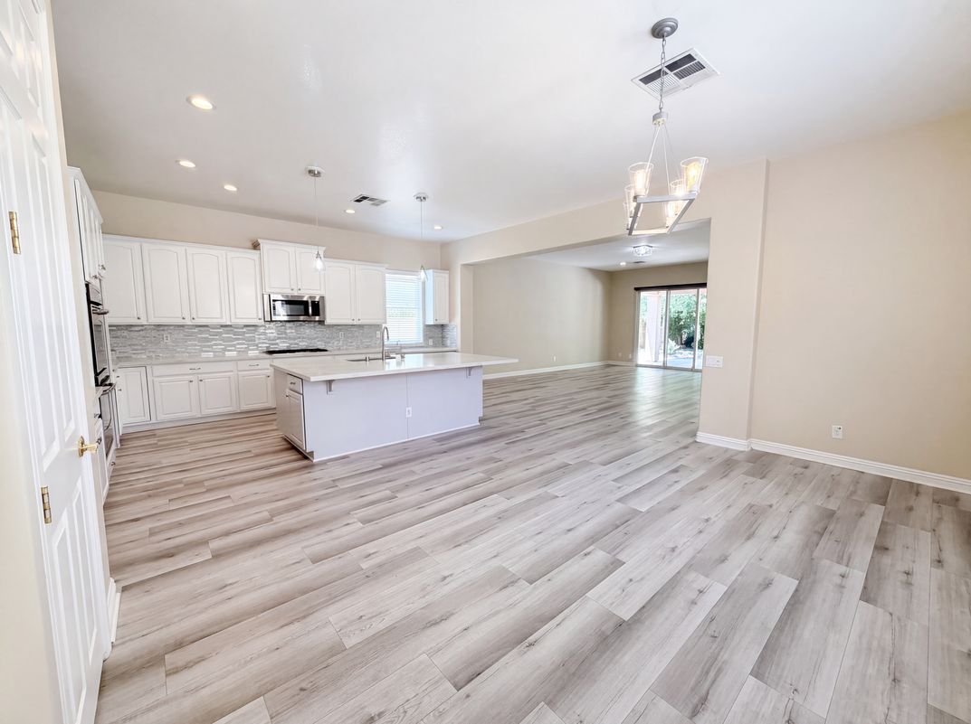 Photo 15 of 68 of 6892 April Wind Ave, Las Vegas, NV
