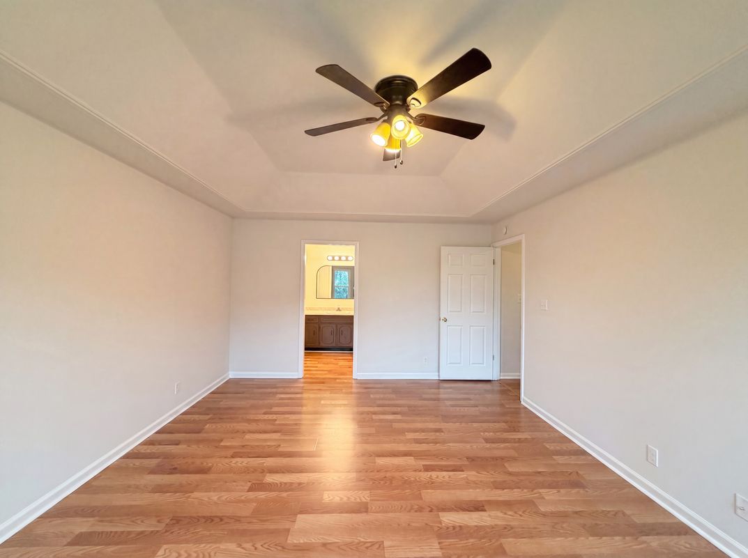 Photo 11 of 24 of 3402 Chaney Ln, Clarksville, TN