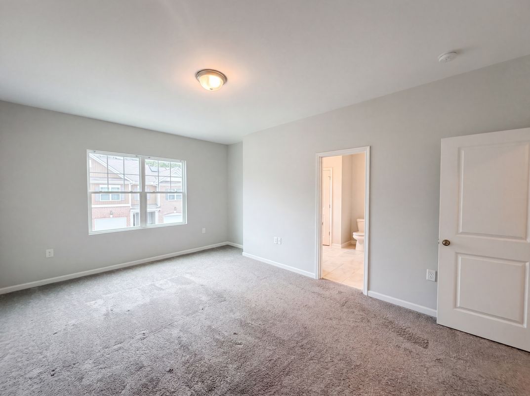 Photo 4 of 17 of 1118 Neighborly Way, Morrisville, NC