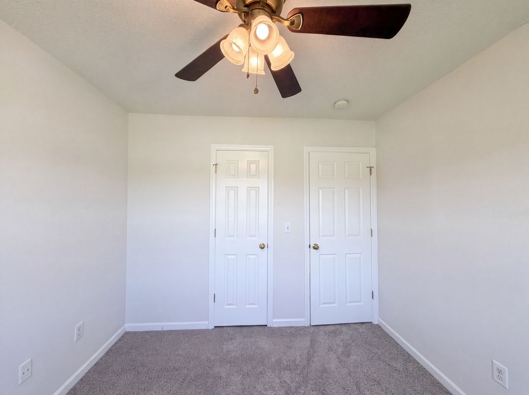 Photo 12 of 22 of 889 Salem Pointe Ln, Winston Salem, NC