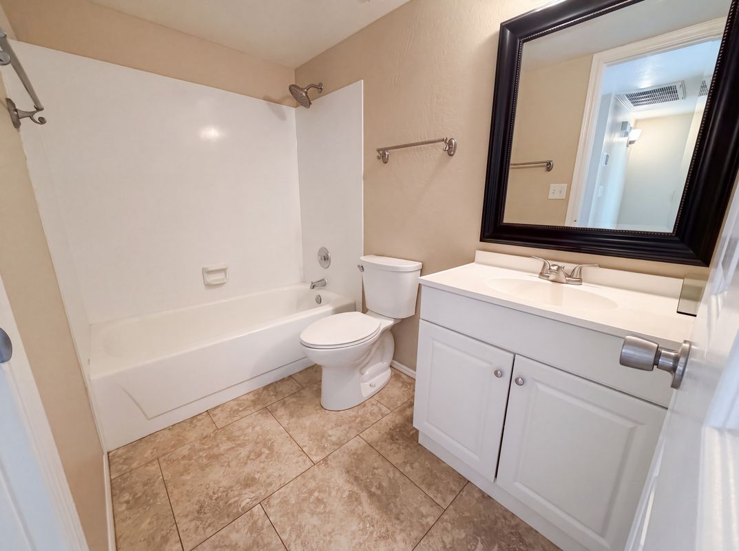 Photo 9 of 21 of 1388 N Los Altos Dr, Chandler, AZ