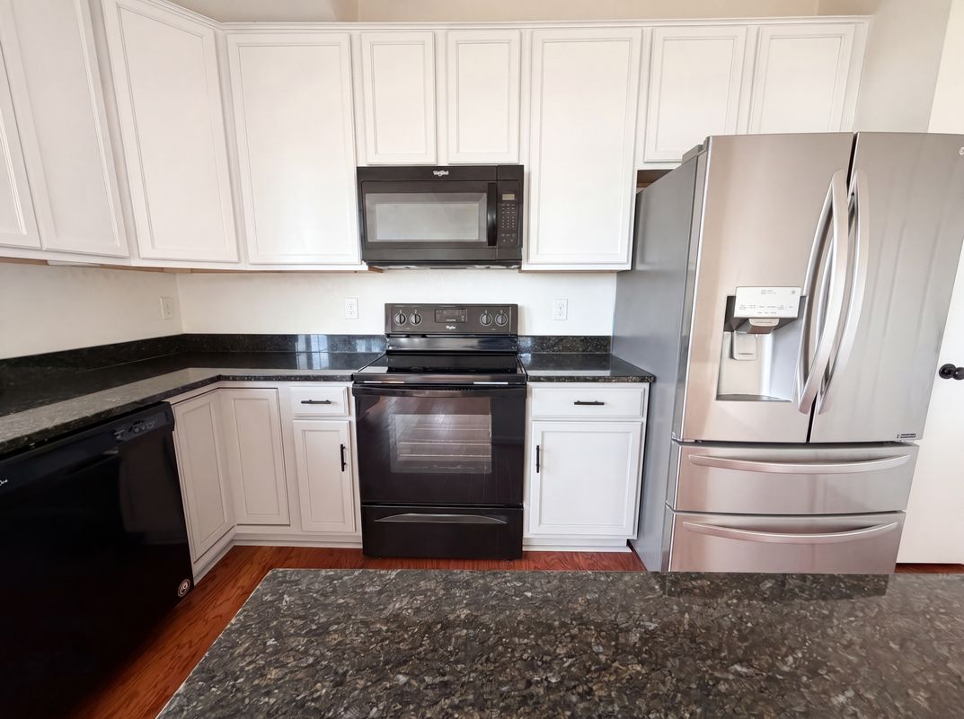 Photo 11 of 34 of 10186 Zeno St, Commerce City, CO