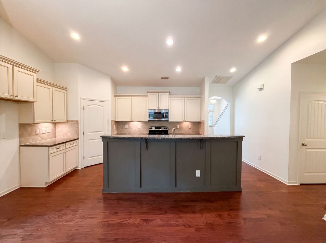 Photo 11 of 26 of 6621 Blalock Forest Dr, Willow Spring, NC