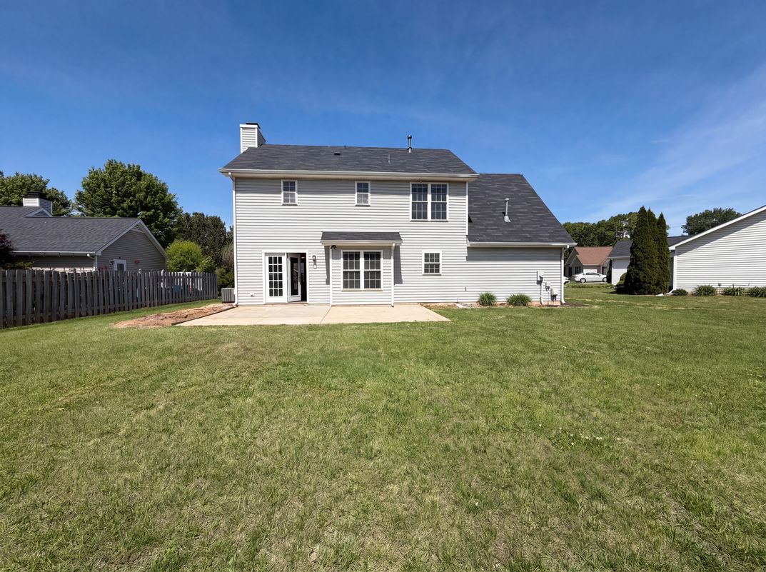 Photo 5 of 17 of 135 Brookgreen Ct, Kernersville, NC
