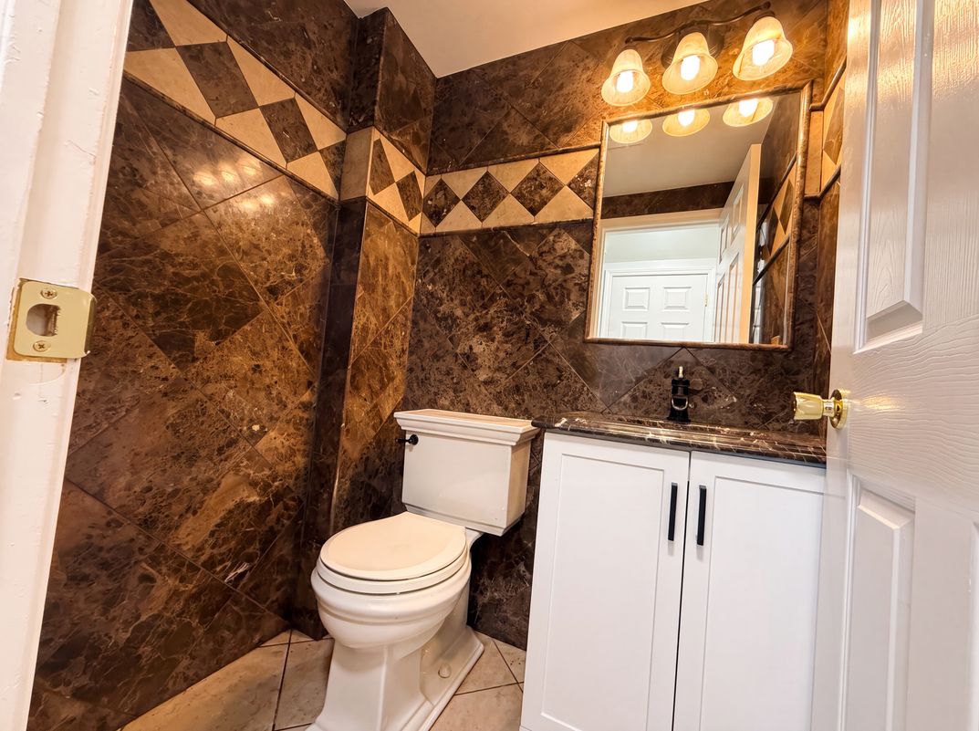 Photo 11 of 19 of 14729 Moran Rd, Allen Park, MI