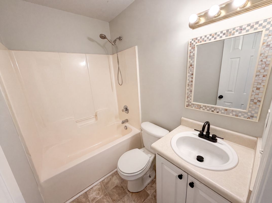 Photo 11 of 24 of 220 Longshadow Dr, Lexington, SC