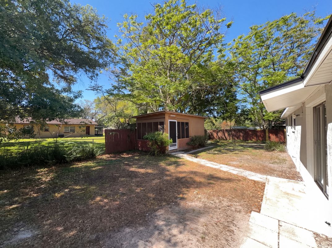 Photo 5 of 17 of 1830 Bellgrove St, Lakeland, FL