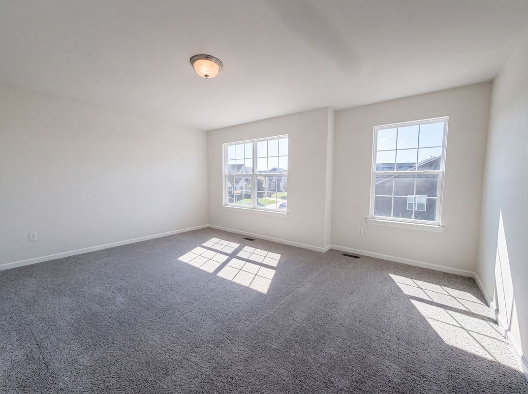 Photo 4 of 28 of 5945 Hawkins Ridge Ct, Saint Louis, MO
