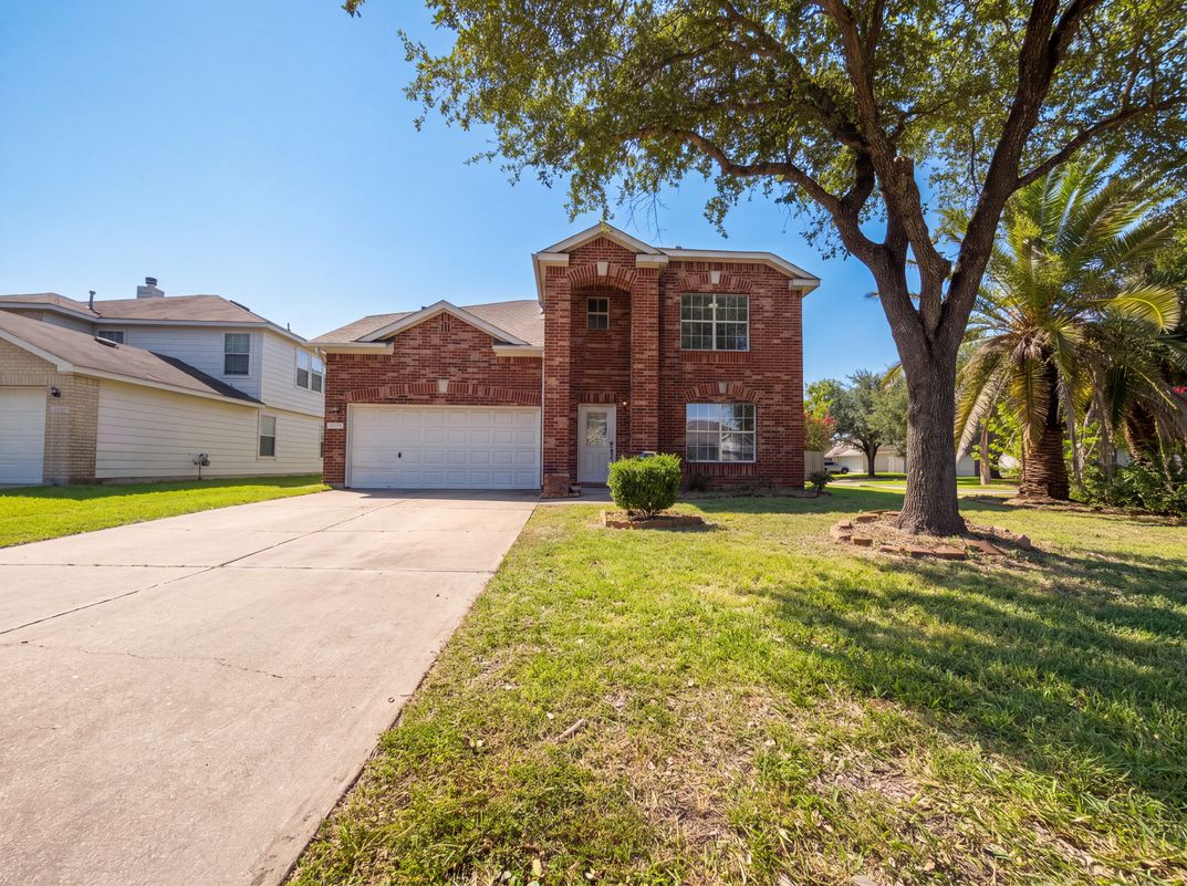 Property photo 1 of 16519 Eaglewood Shadows Dr