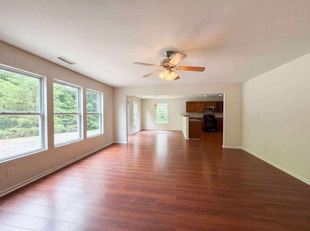 Photo 6 of 25 of 382 Kendall Dr, Winston Salem, NC