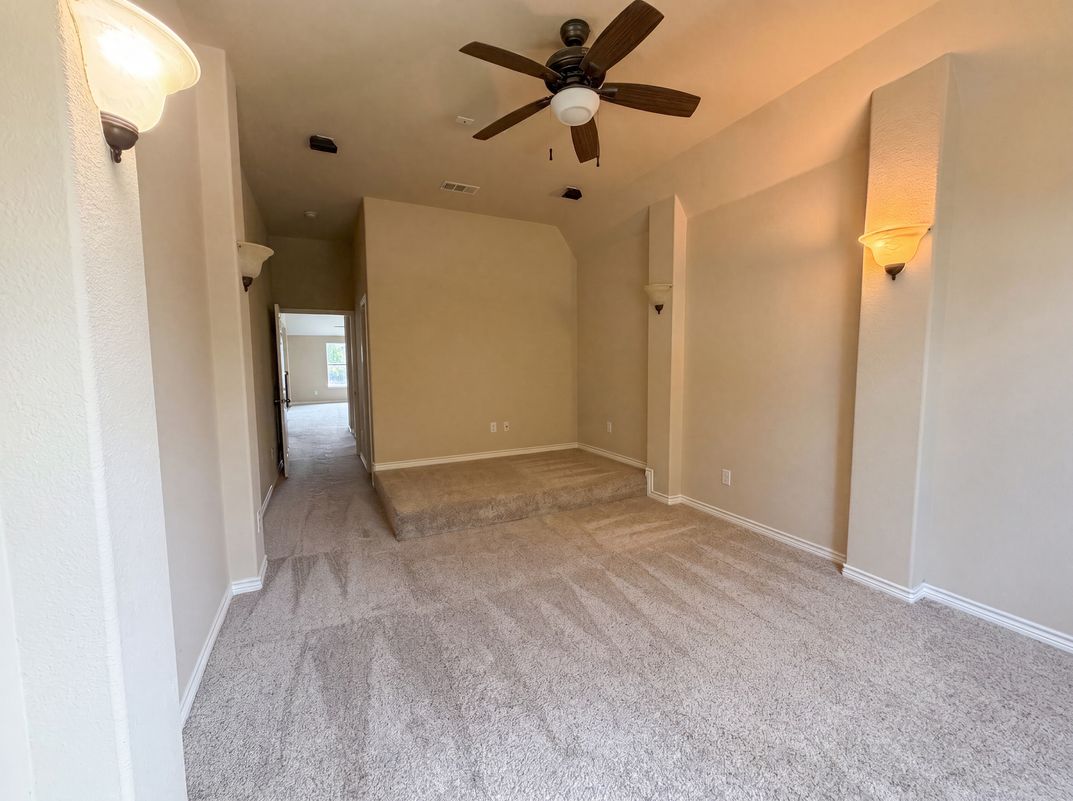 Photo 10 of 25 of 8613 Sunwood Ct, Fort Worth, TX