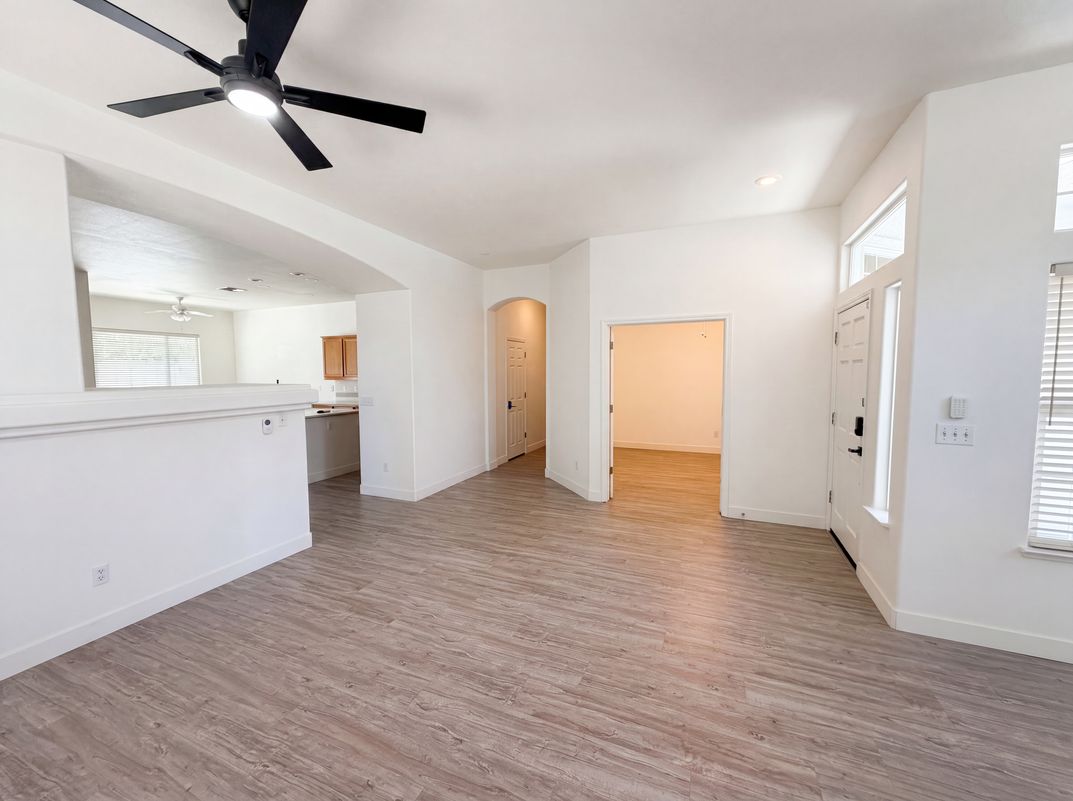 Photo 6 of 28 of 3309 Mokelumne Ct, Modesto, CA