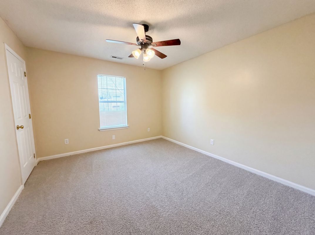 Photo 9 of 16 of 12525 Panthersville Dr, Charlotte, NC