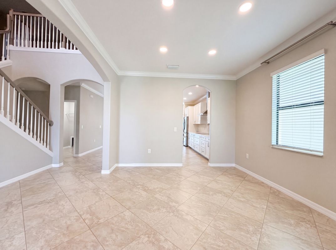 Property photo 3 of 1588 Vizcaya Ln