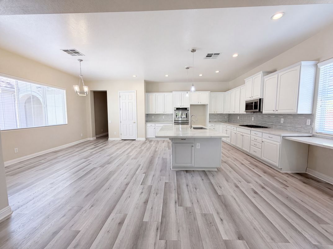 Photo 10 of 68 of 6892 April Wind Ave, Las Vegas, NV