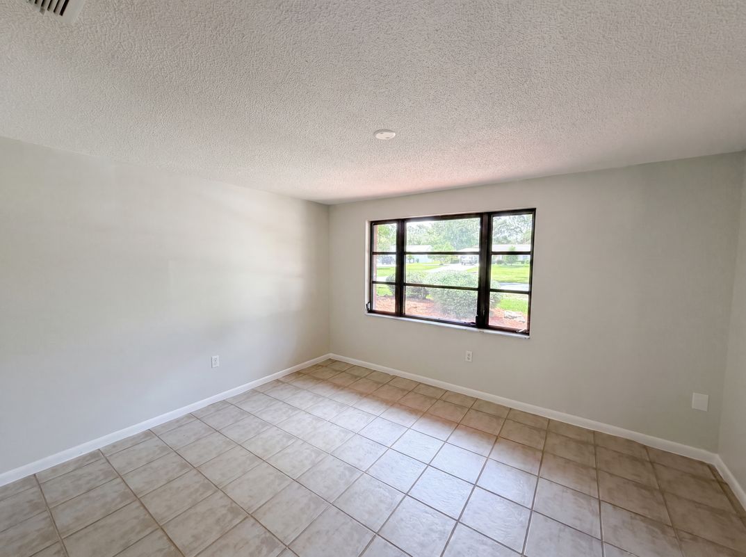 Photo 11 of 24 of 8 Bumelia Ct, Homosassa, FL