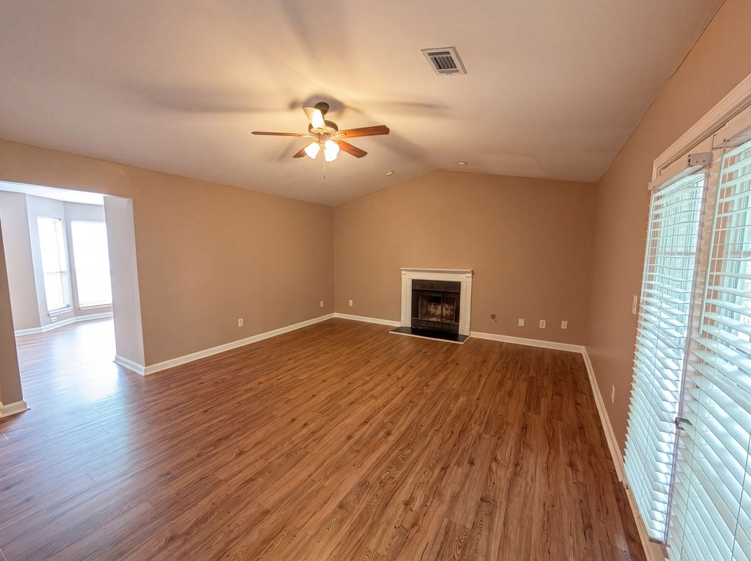 Photo 6 of 19 of 7020 Greenbower Ln, Atlanta, GA