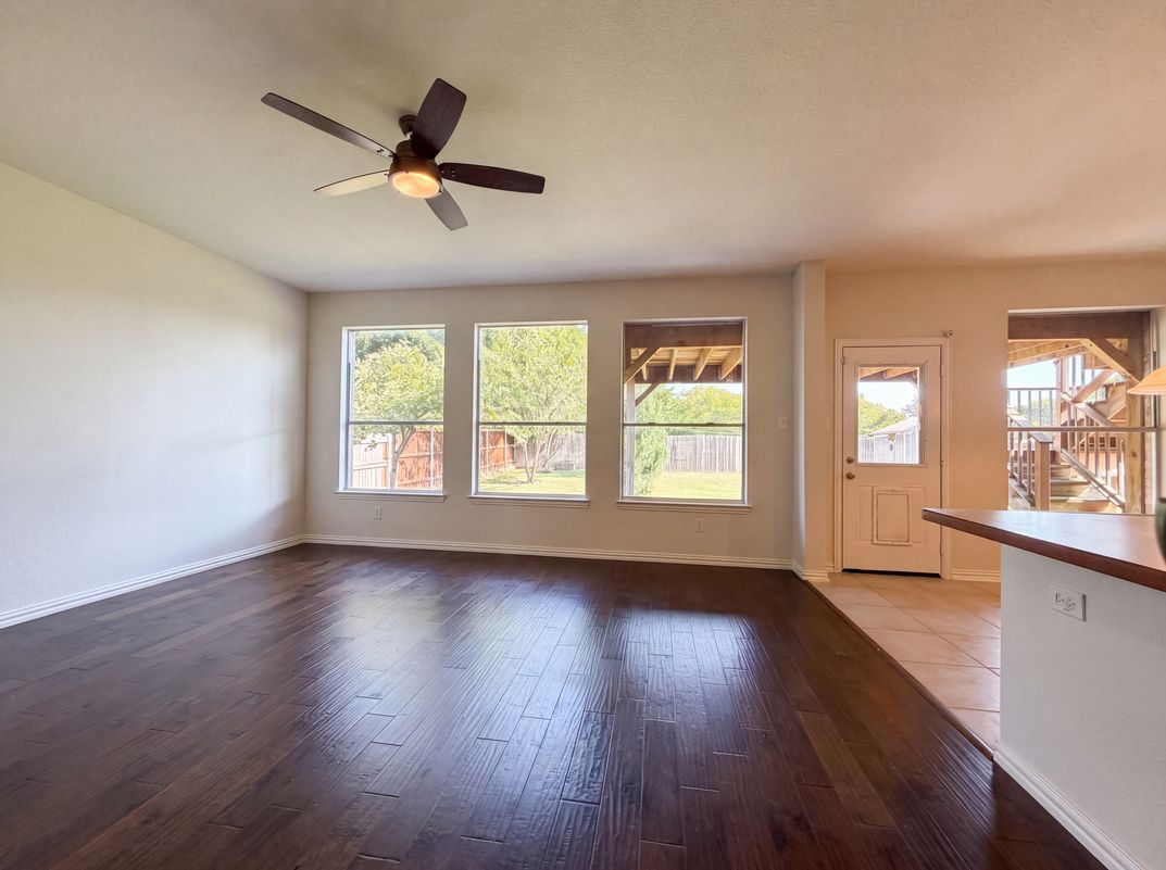 Photo 3 of 24 of 1420 Fleetwood Cove Dr, Grand Prairie, TX