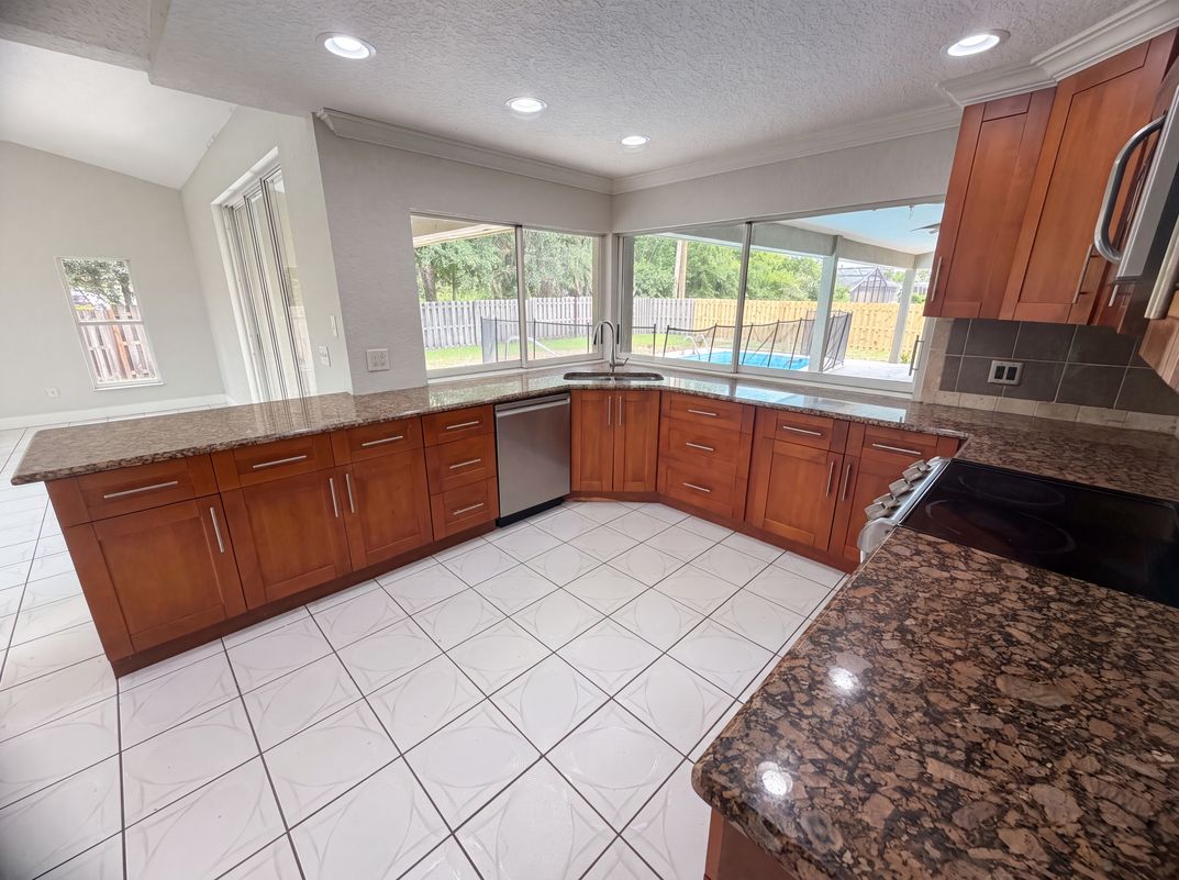 Photo 12 of 29 of 711 SE Celtic Ave, Port Saint Lucie, FL