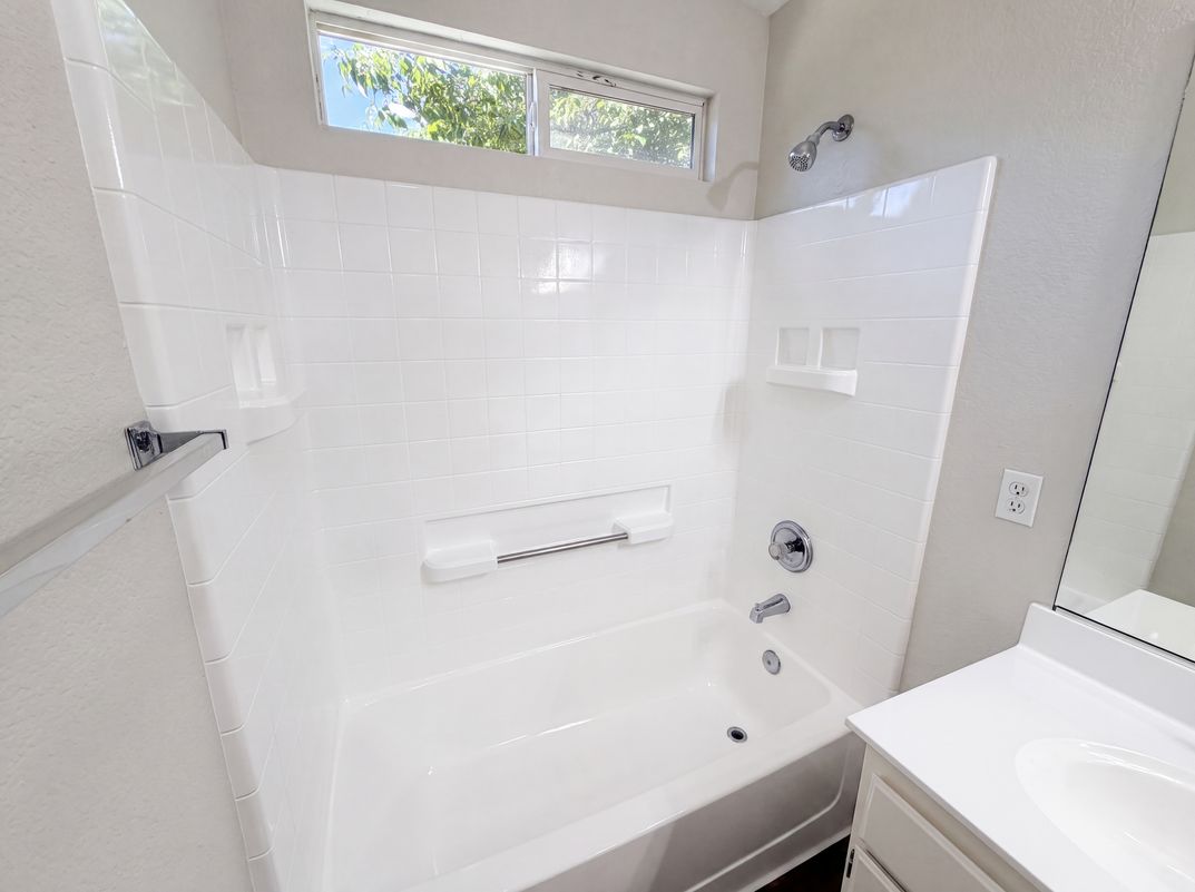 Photo 28 of 45 of 1570 Arcola Ave, Sacramento, CA