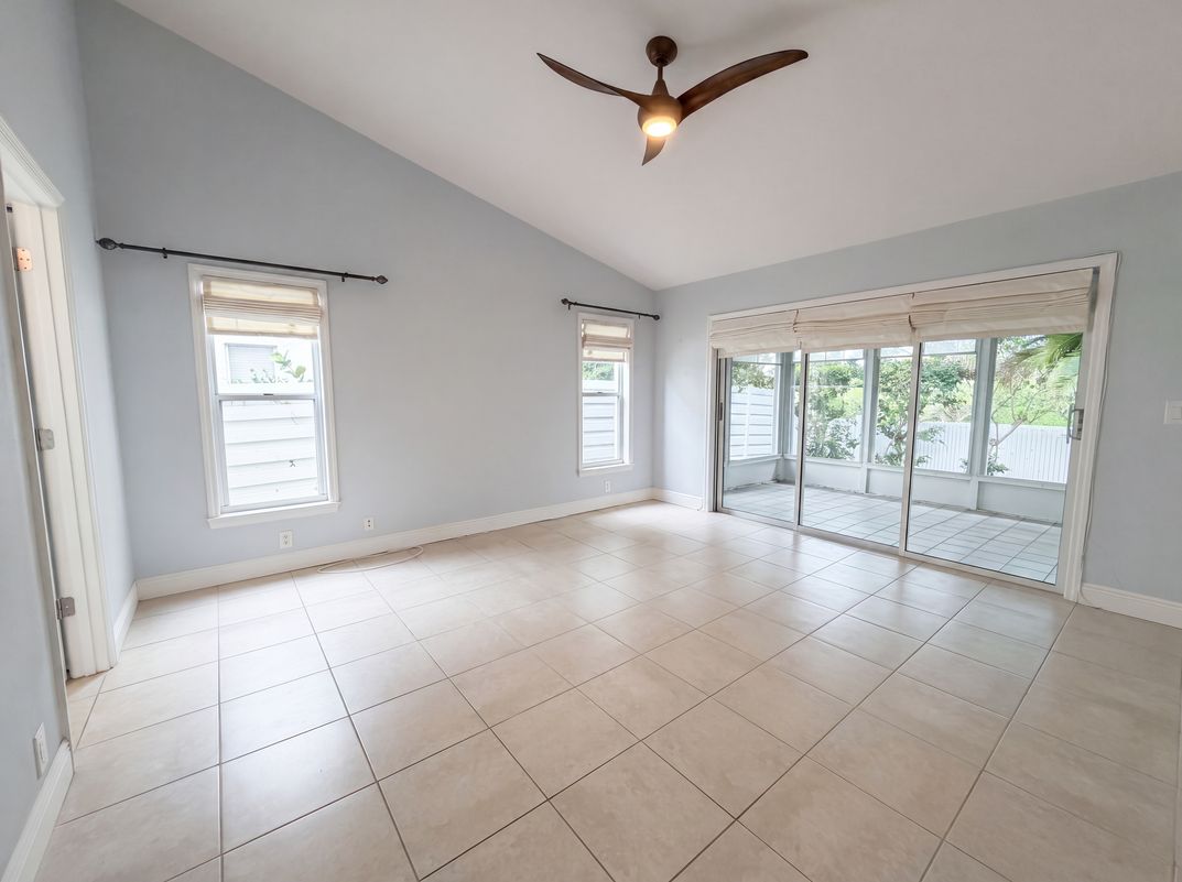 Photo 9 of 34 of 4816 61st Avenue Ter W, Bradenton, FL