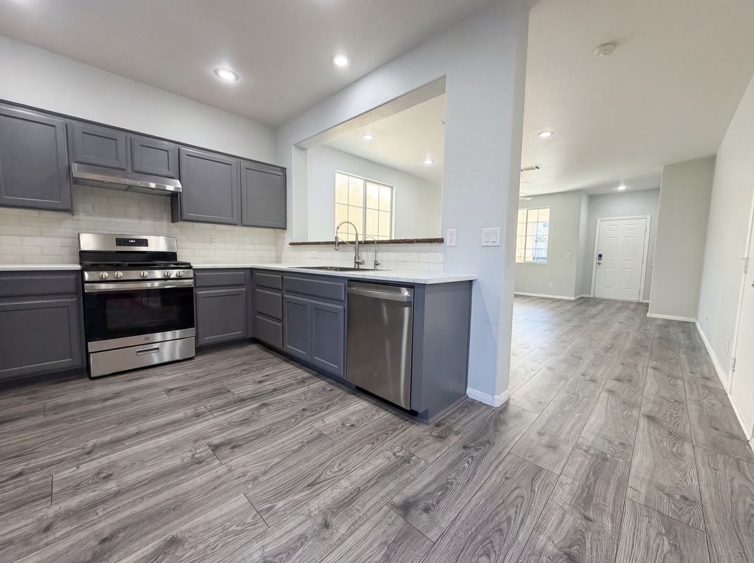 Photo 14 of 26 of 1310 Horizon Village Ave, Las Vegas, NV