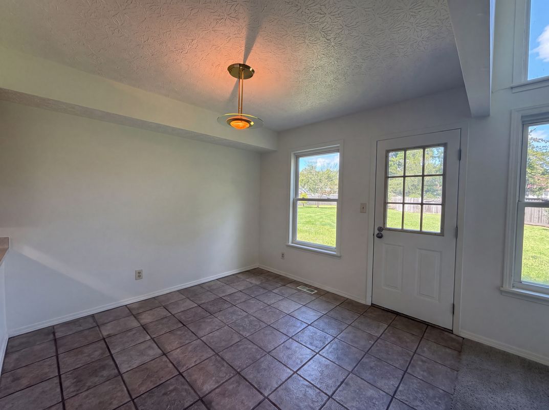 Photo 10 of 30 of 7761 Sagemeadow Ct, Columbus, OH