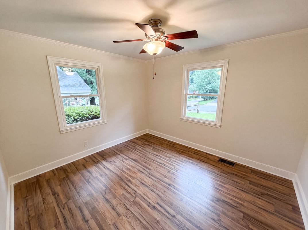 Photo 16 of 23 of 1521 Herrin Ave, Charlotte, NC