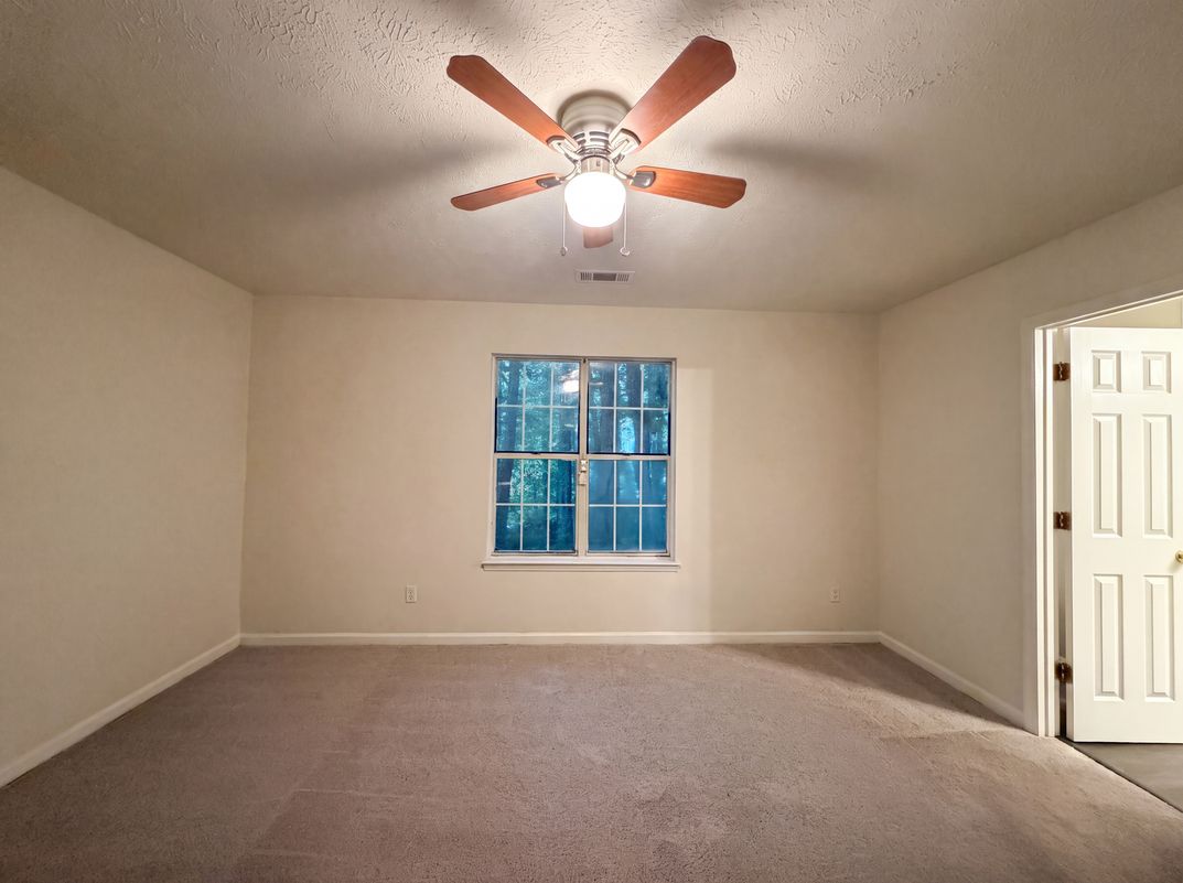Photo 4 of 29 of 4320 Southvale Dr, Decatur, GA