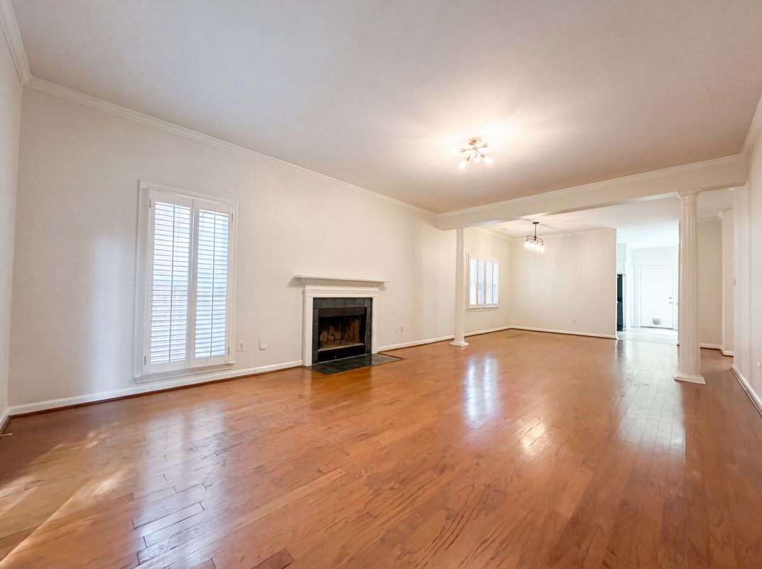 Photo 3 of 24 of 1900 Stone Brook Ln, Birmingham, AL