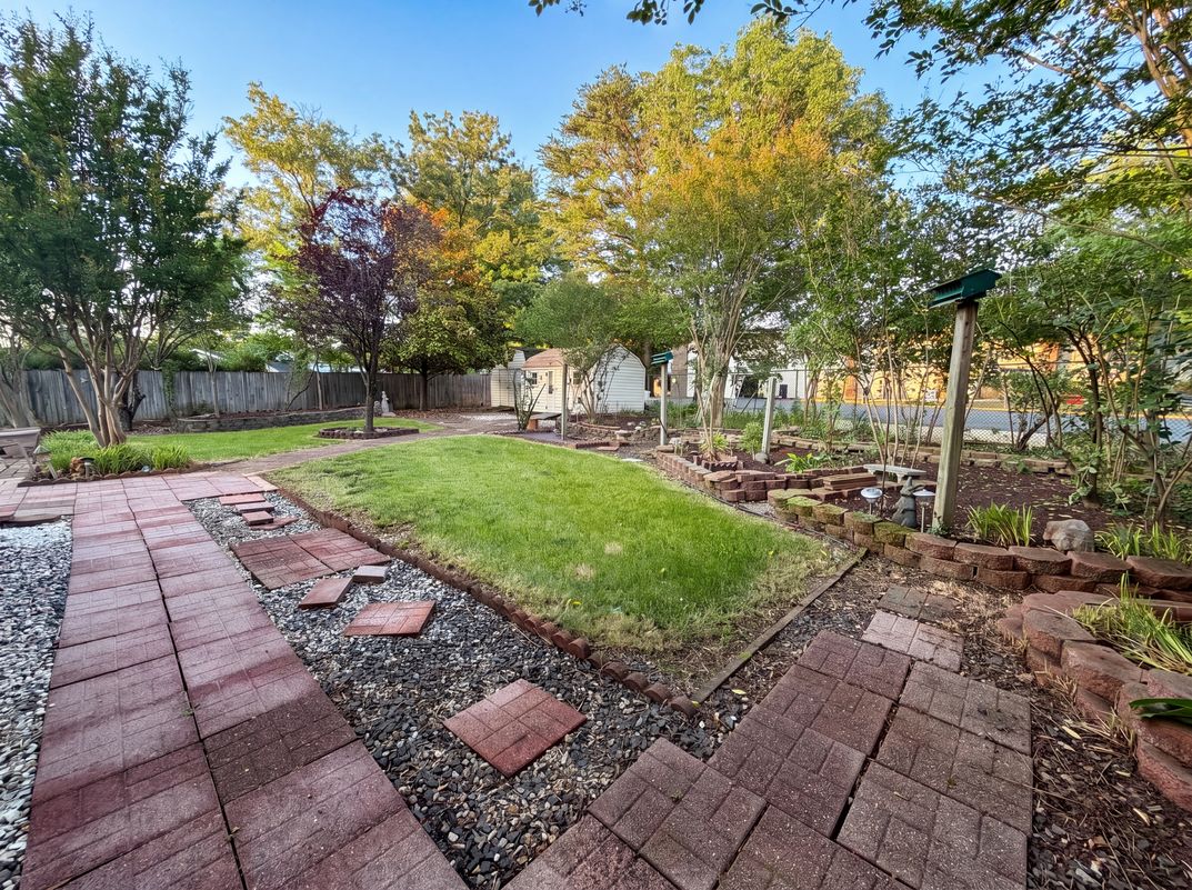 Photo 39 of 51 of 8947 Rosewood St, Manassas, VA