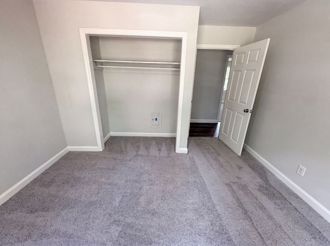 Photo 14 of 27 of 1425 Hollyberry Ln, West Columbia, SC