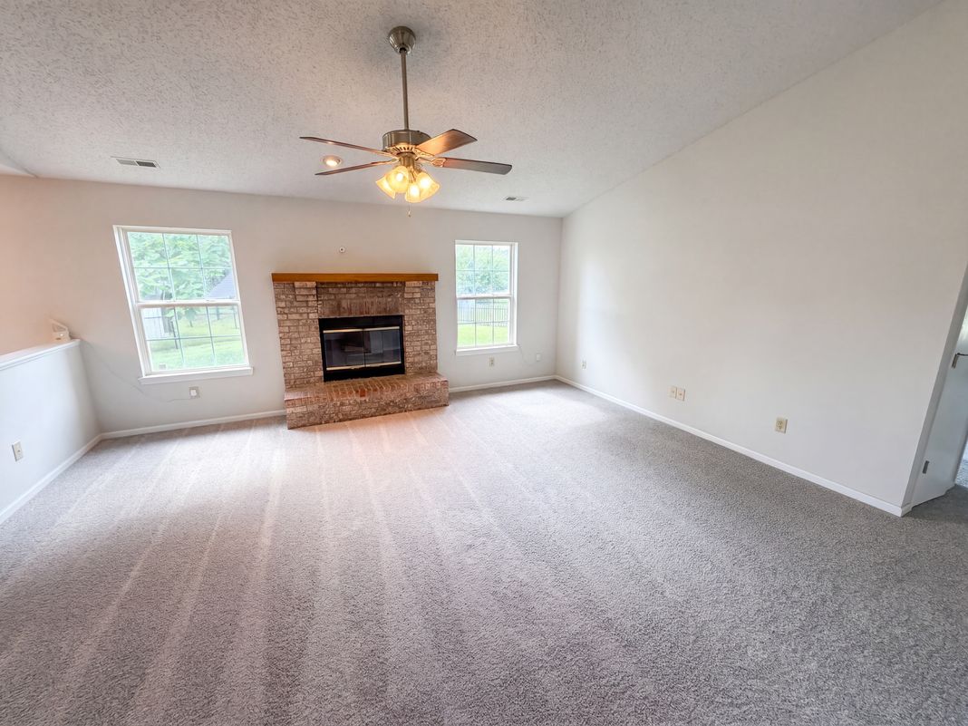 Photo 4 of 43 of 4253 Useppa Ct, Westfield, IN