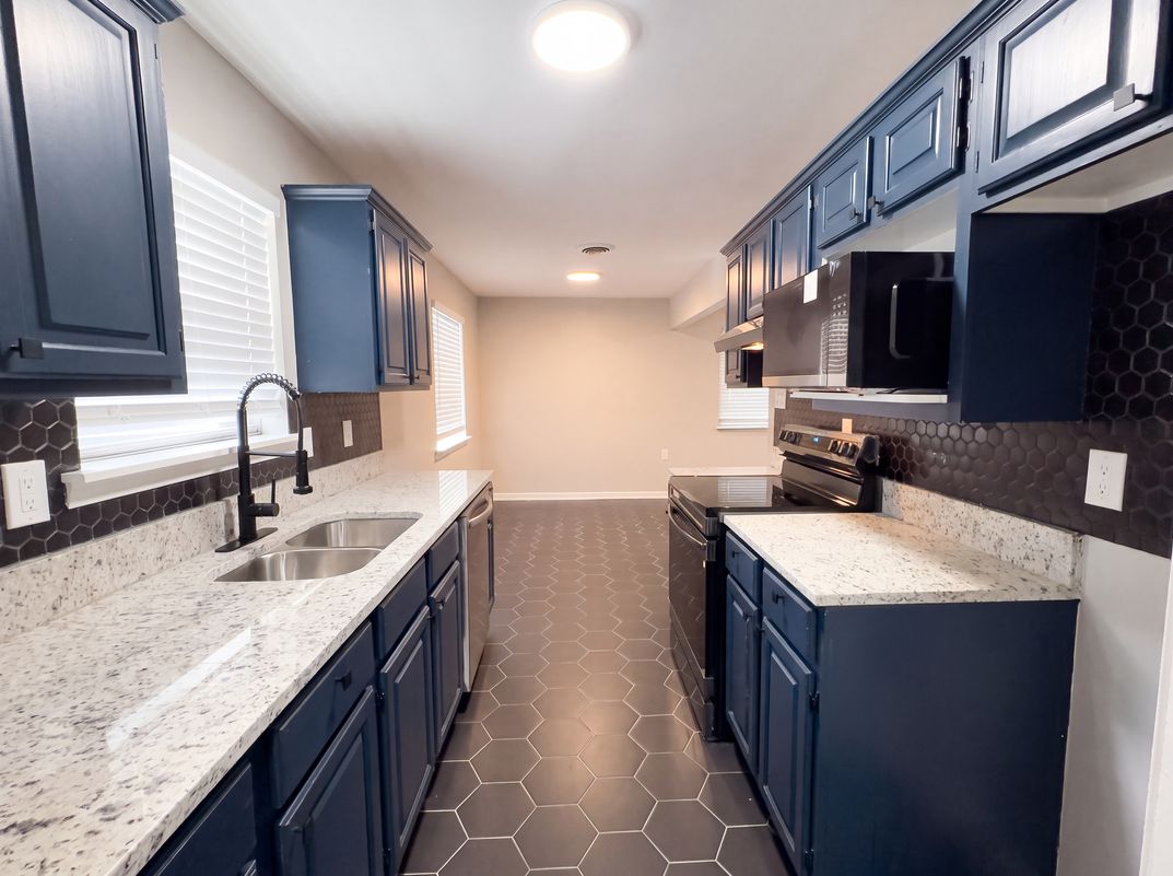 Property photo 2 of 335 Homeville Rd