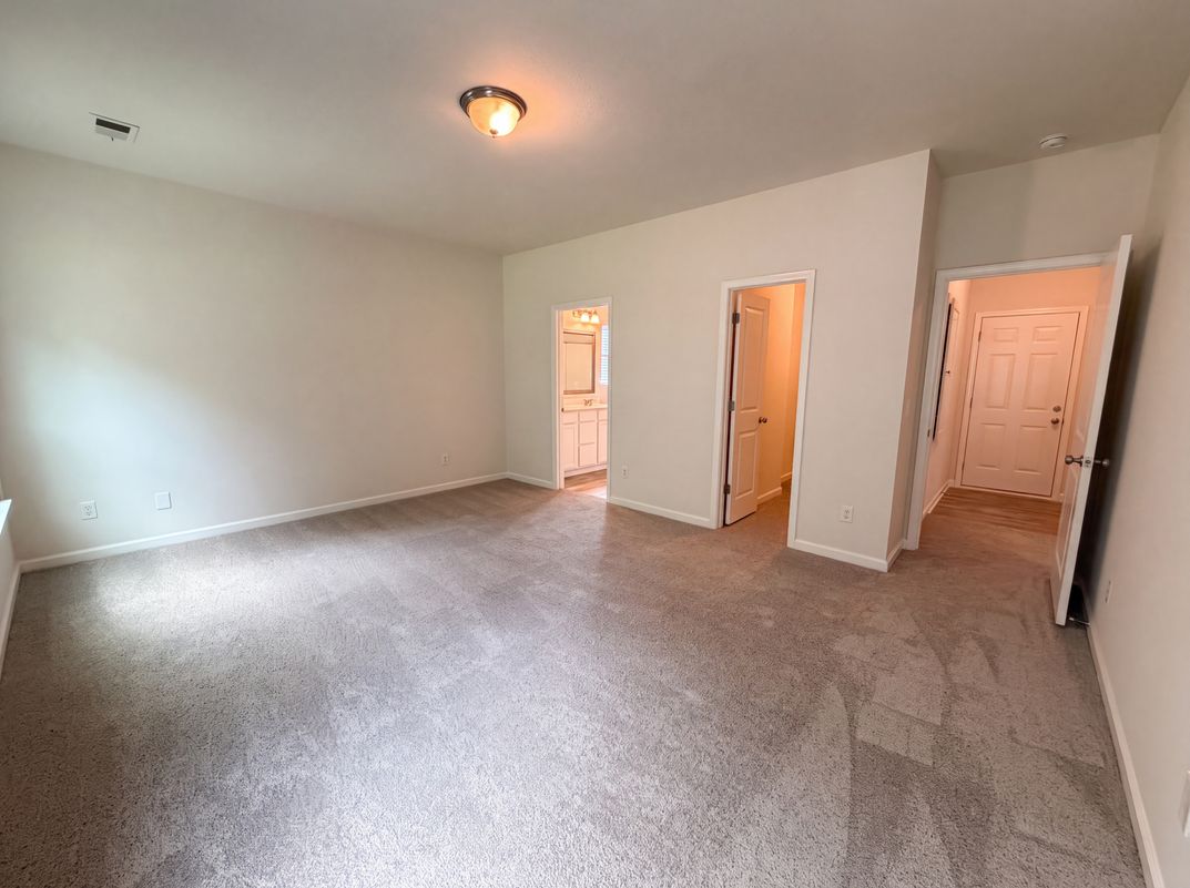 Photo 4 of 28 of 407 Westmoreland Rd, Columbia, SC