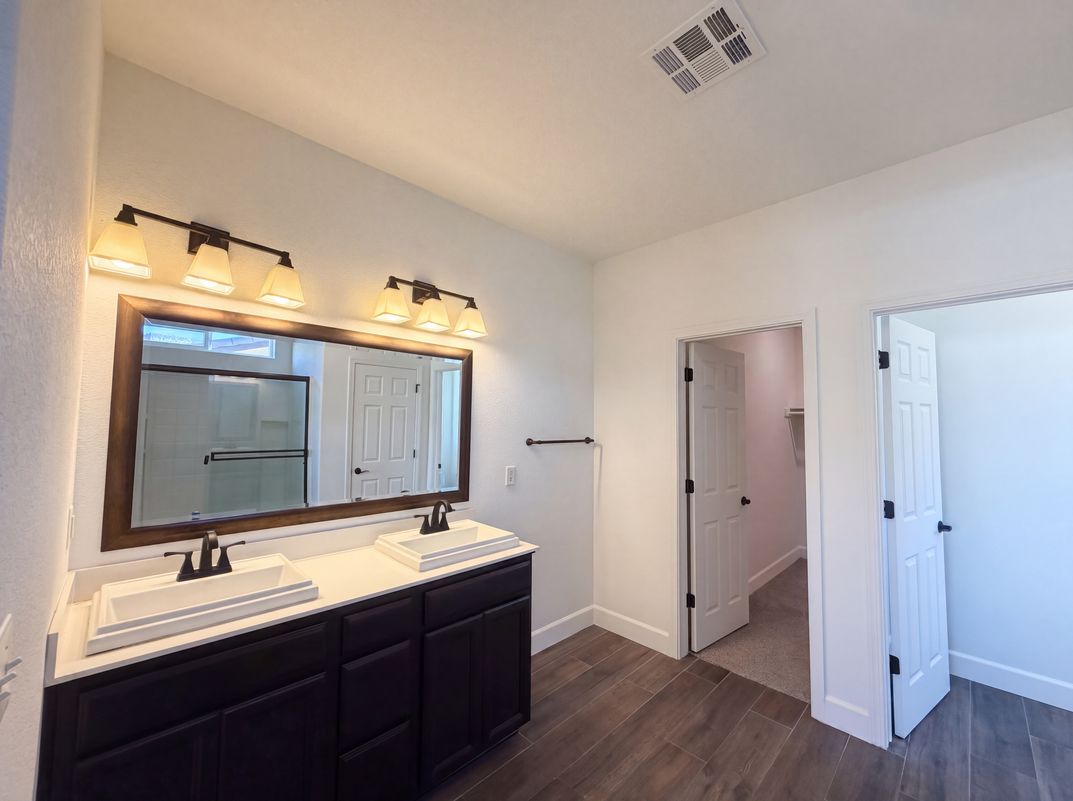 Photo 18 of 40 of 1216 Hamel Way, Galt, CA