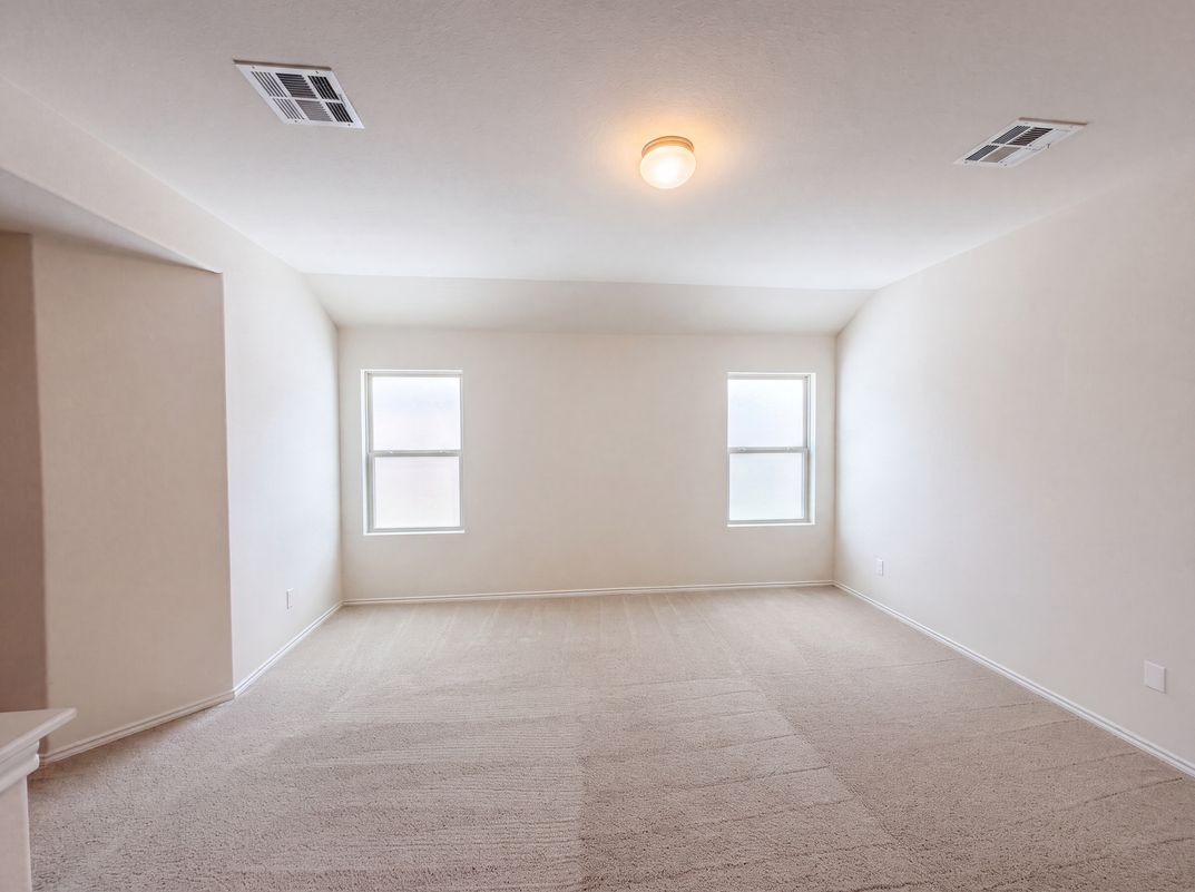 Photo 8 of 18 of 276 Circle Way, Jarrell, TX