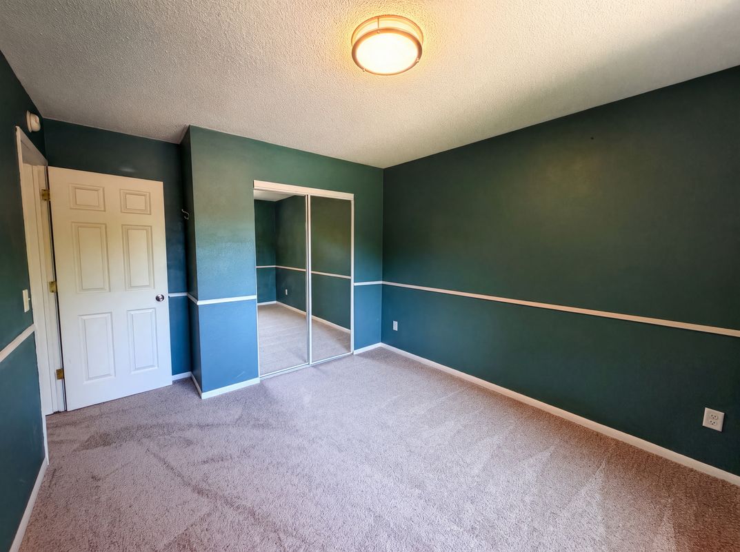 Photo 7 of 24 of 13802 Holyoke Path, Apple Valley, MN