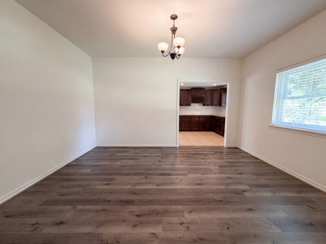 Photo 7 of 24 of 7807 Bideford Ln, Houston, TX